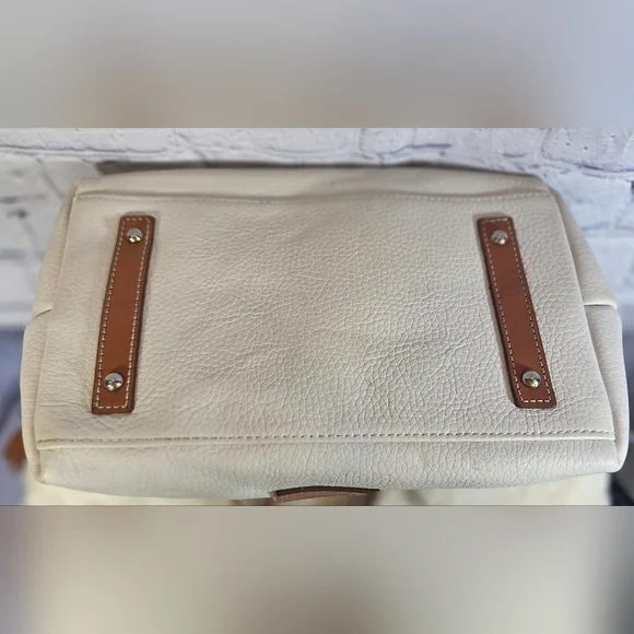 Dooney & Bourke Cream and Tan Shoulder Bag - Picture 11 of 15